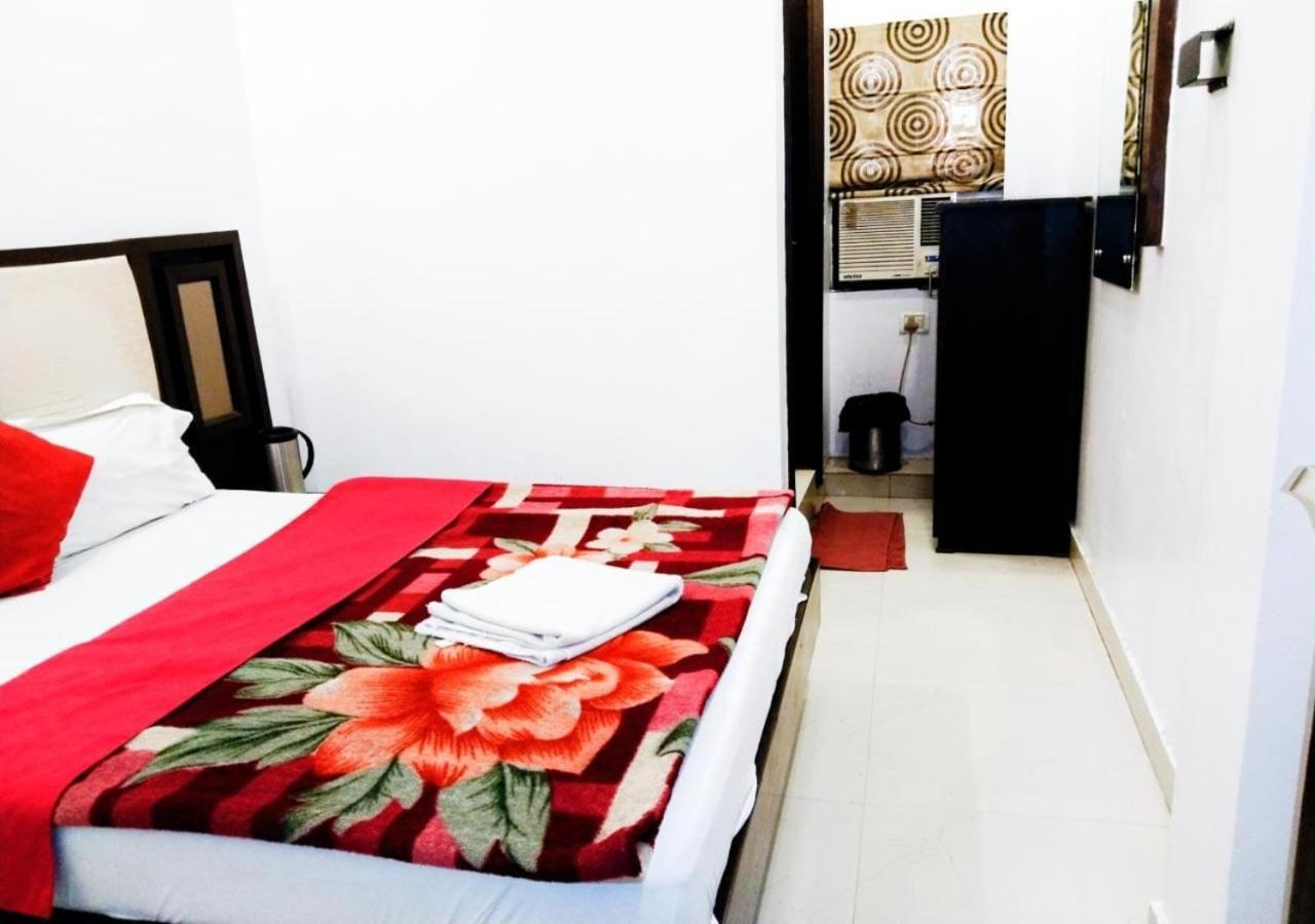 Hotel Revels By A1Rooms Nowe Delhi Zewnętrze zdjęcie