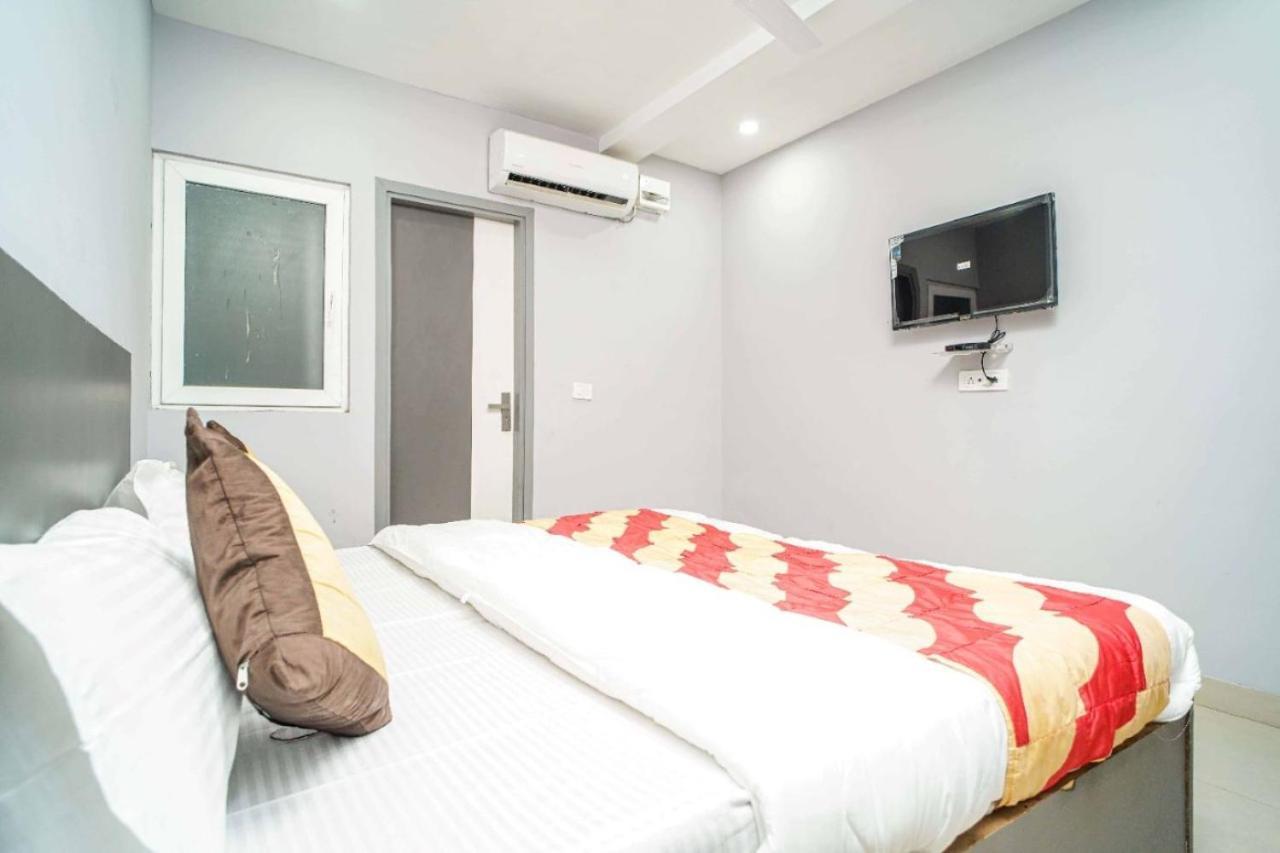 Hotel Revels By A1Rooms Nowe Delhi Zewnętrze zdjęcie