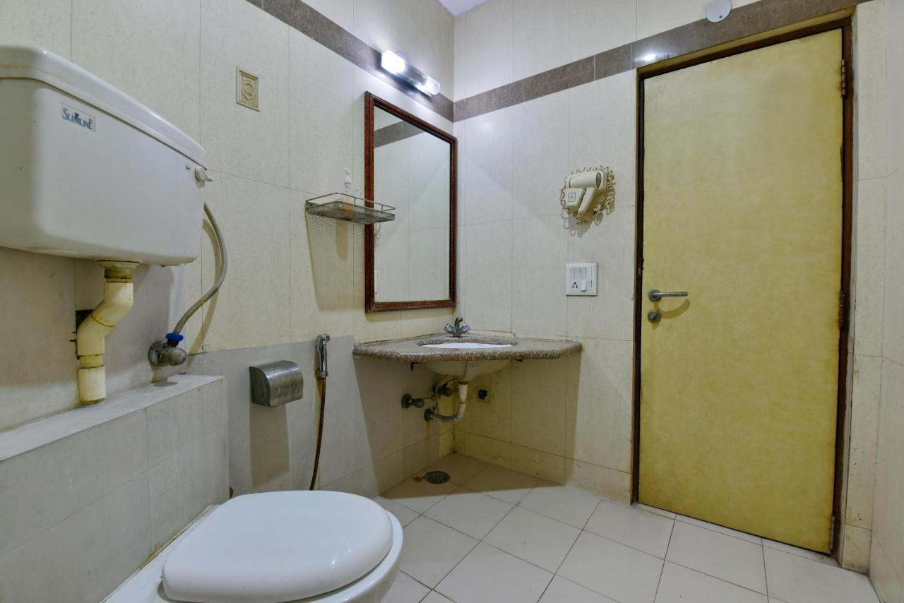 Hotel Revels By A1Rooms Nowe Delhi Zewnętrze zdjęcie