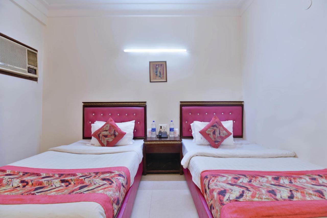 Hotel Revels By A1Rooms Nowe Delhi Zewnętrze zdjęcie