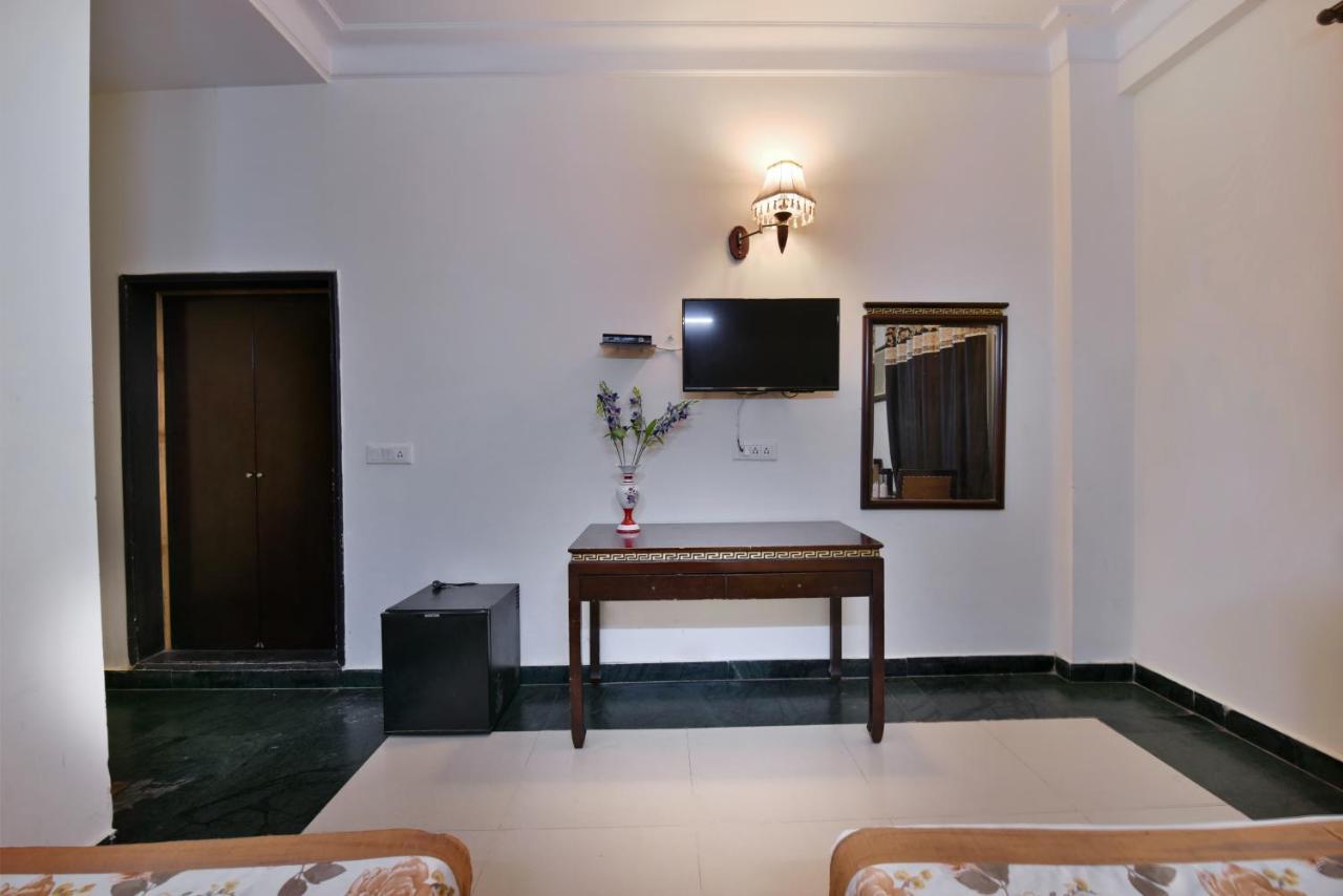 Hotel Revels By A1Rooms Nowe Delhi Zewnętrze zdjęcie