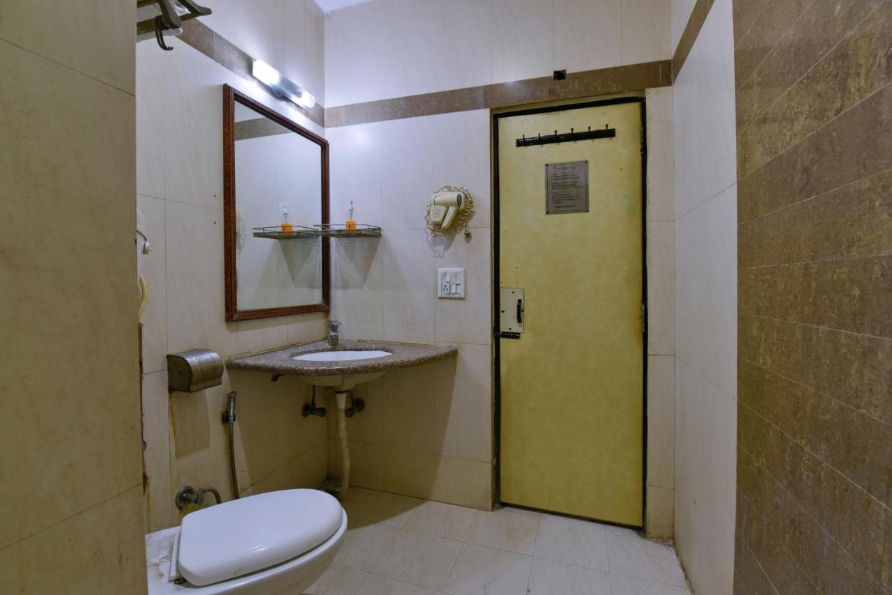 Hotel Revels By A1Rooms Nowe Delhi Zewnętrze zdjęcie